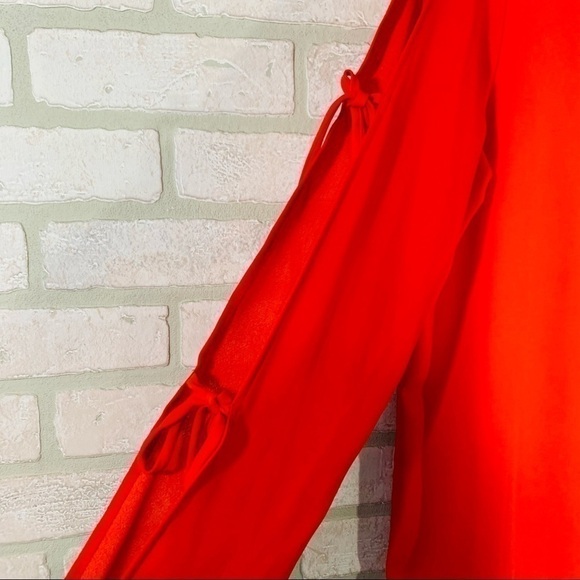 Kaileigh Stitch Fix NWT Rosella Cold Shoulder Top Size S - Picture 8 of 10